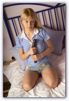 200x299 pixels (32K)
